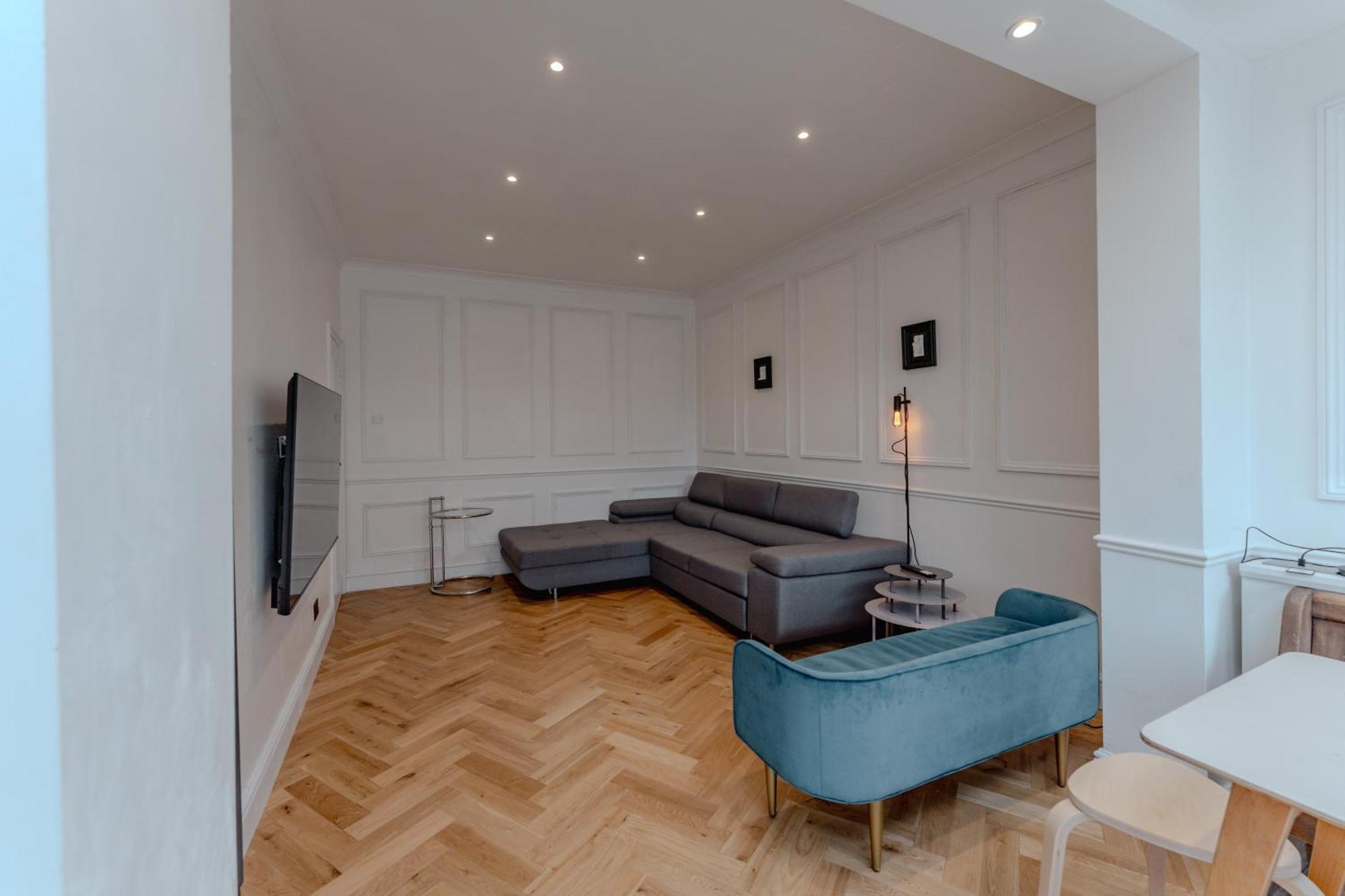 Wembley Lovely 6 Bed House Sleeps Up To 14 Сasa de vacaciones *